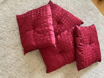 kussens ROOD 4 stuks beschikbaar voor biedingen