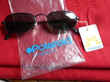 lunettes de soleil, neuves, polaroid, 10€