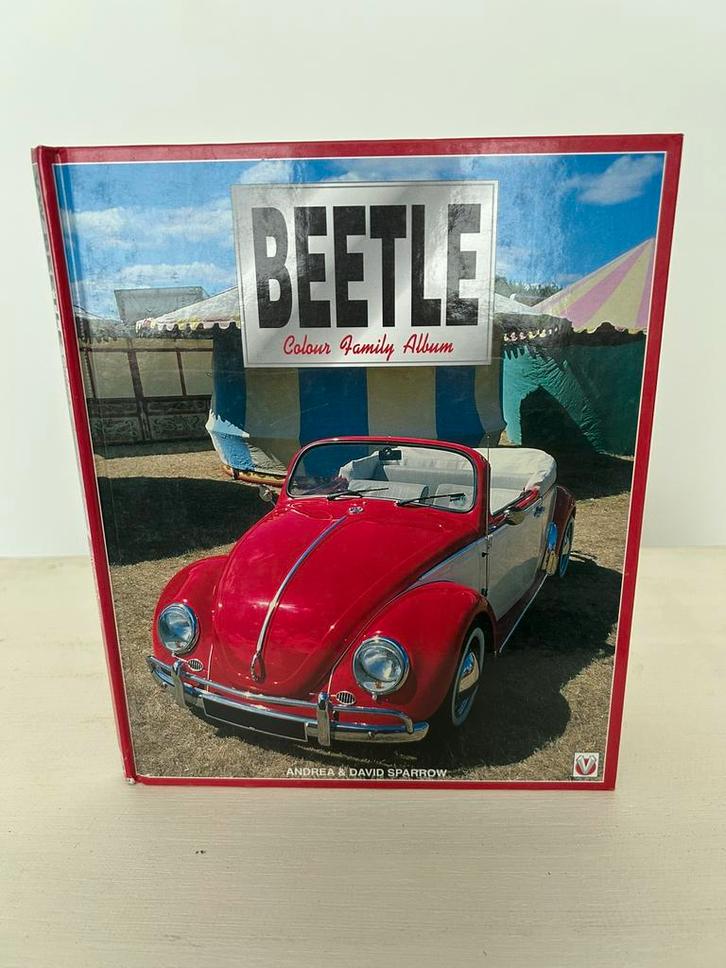 VW Beetle: Colour Family Album, Livres, Autos | Livres, Comme neuf, Volkswagen, Enlèvement