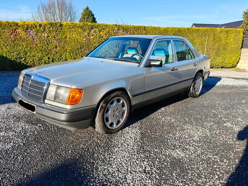 Mercedes W124 260e, Auto's, Mercedes-Benz, Particulier, E-Klasse, Centrale vergrendeling, Benzine, Automaat, Zilver of Grijs, Stof