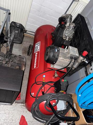 270 liter compressor beschikbaar voor biedingen