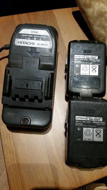 Chargeur Hitachi UC18YGSL + 2 batteries visseuse  BSL1815, Enlèvement ou Envoi, Utilisé, Moins de 400 watts, Perceuse