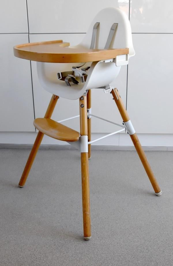 Kinderstoel Childwood by Childhome, Kinderen en Baby's, Kinderstoelen, Zo goed als nieuw, Overige typen, Aanschuifbaar, Afneembaar eetblad