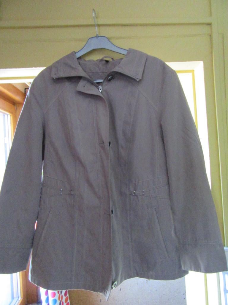 2 vestes (impers) courtes, 2 impers longs, 1 manteau long, Ophalen, Gedragen, Overige kleuren