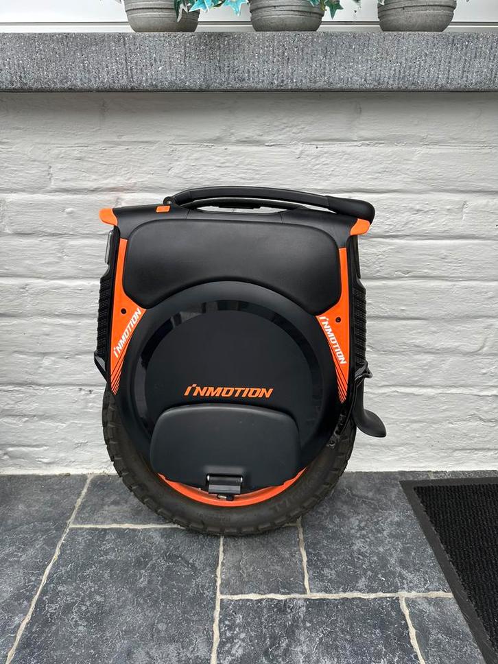 Inmotion v12 pro – zo goed als nieuw!, Fietsen en Brommers, Steps, Zo goed als nieuw, Ophalen