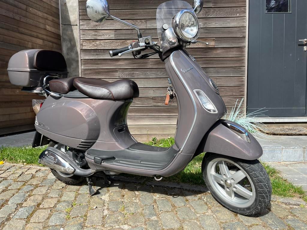 Vespa LXV 125 i.e., Scooter, Occasion, 125 cc, 11 kW of minder