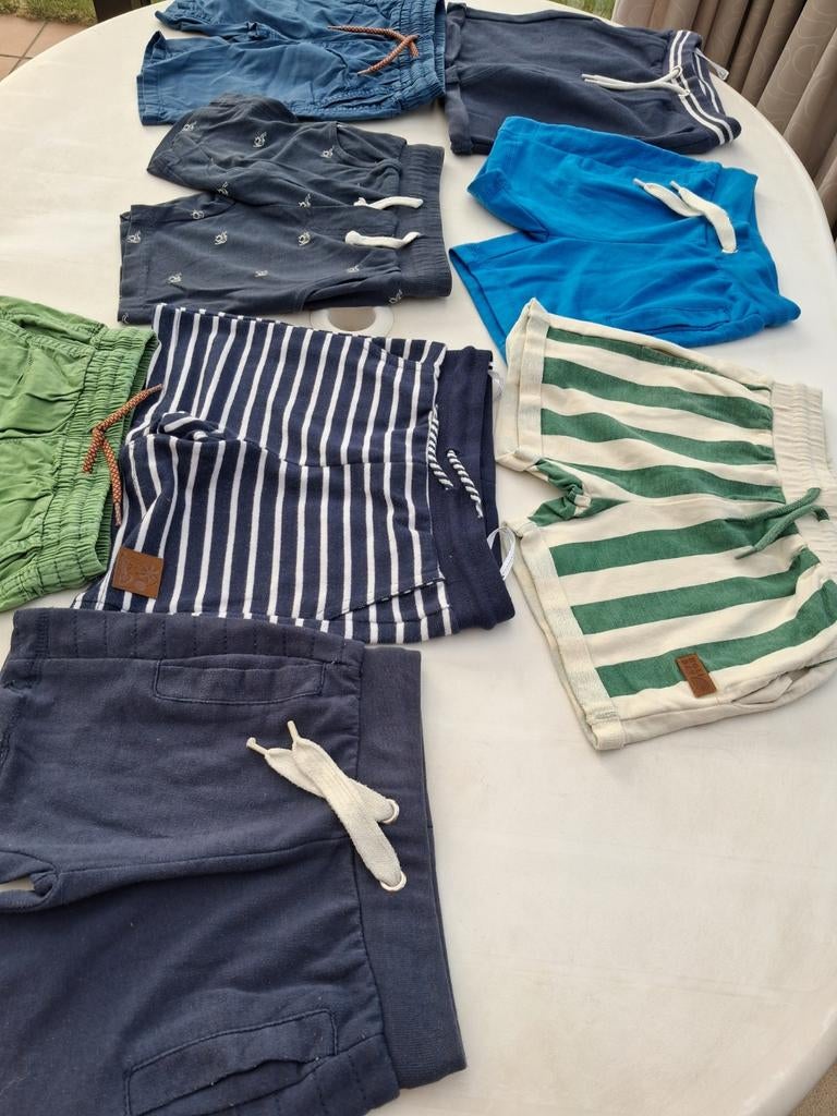 Jongensshort maat 98-104 hele mooie staat, Enfants & Bébés, Vêtements enfant | Taille 104, Enlèvement