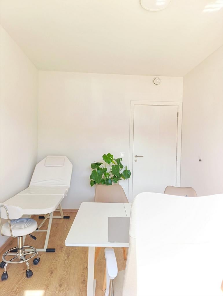 Cabinets partagés à louer