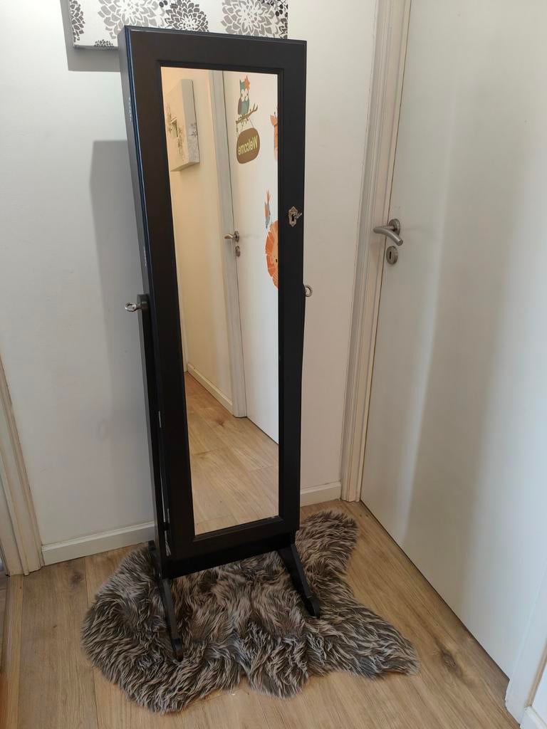 Armoire à bijoux, Enlèvement, Comme neuf