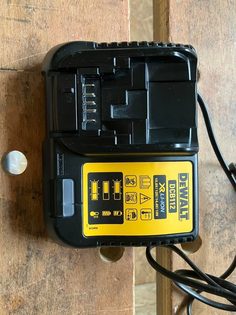Chargeur batterie Dewalt, Enlèvement, Neuf