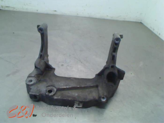 Support moteur d'un Opel Combo, Autos : Pièces & Accessoires, -, Opel, 3 mois de garantie, Utilisé