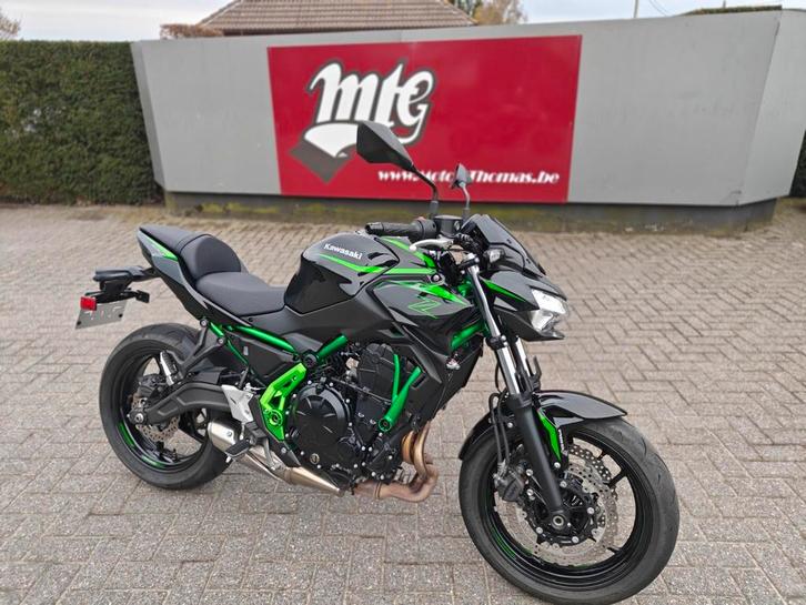 Kawasaki Z650 2025 2000km, Motoren, Motoren | Kawasaki, Bedrijf, Naked bike, meer dan 35 kW, 2 cilinders, Motorrijbewijs A, ABS