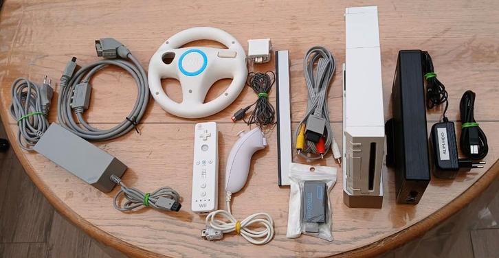 Wii homebrew Chanel & HDD met 306 spellen + retro-gamekubus, Games en Spelcomputers, Spelcomputers | Nintendo Wii, Zo goed als nieuw