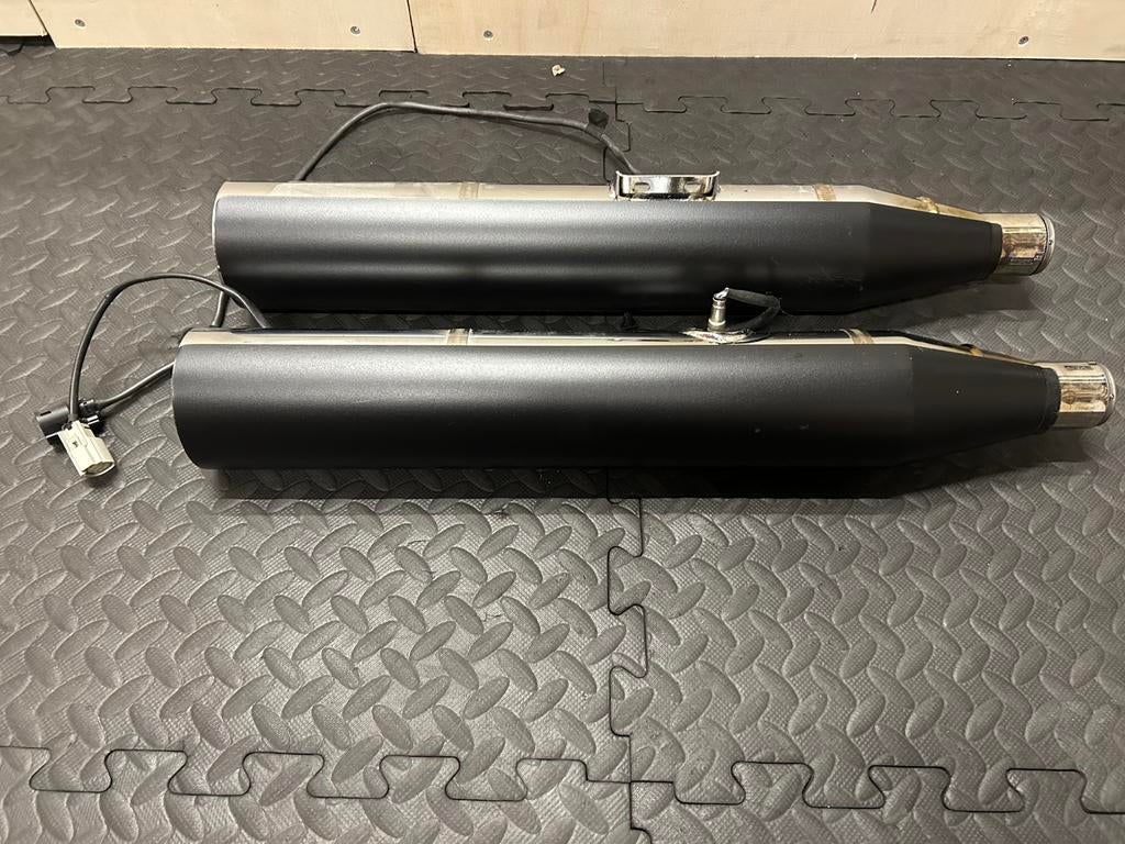 Uitlaten, Enlèvement