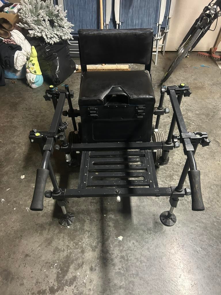 Viskar, Watersport en Boten, Ophalen, Zo goed als nieuw