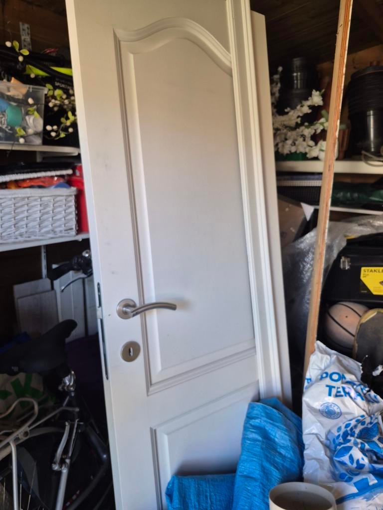 3 witte eiken deuren waarvan 1 deur met glas.. 1 VERKOCHT, Bricolage & Construction, Fenêtres & Moustiquaires, Verre, Enlèvement