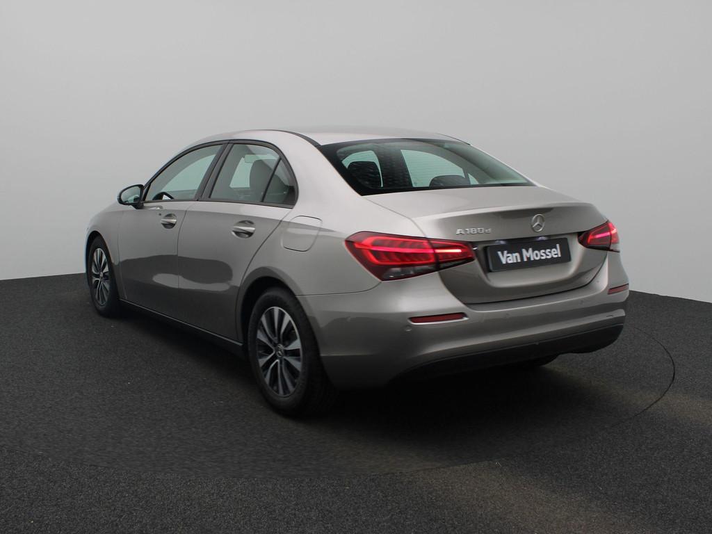Mercedes-Benz A-Klasse A 180 d, Achat, 4 portes, Entreprise, 1445 kg
