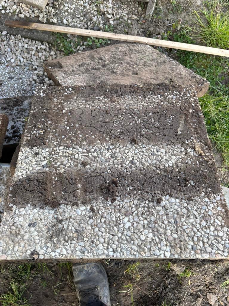 10 tegels gratis, Ophalen, Zo goed als nieuw