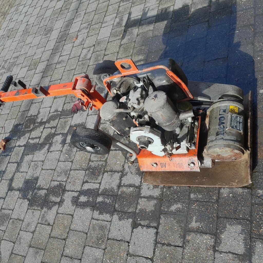 Revo diesel trilplaat met klinkerknipper Revo, Ophalen, Gebruikt, Overige soorten