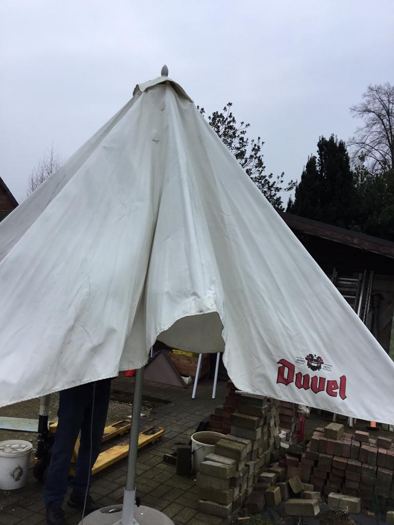 Duivel paraplu, Ophalen, Gebruikt