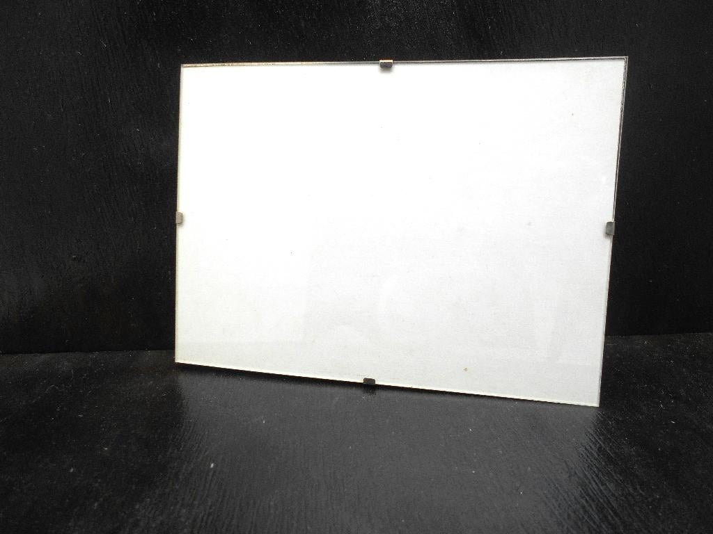 cadre photo sous verre  13 x 17 cm, TV, Hi-fi & Vidéo, Photo | Cadres photo, Enlèvement ou Envoi, Comme neuf