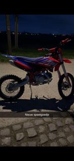 Apollo thunder 160cc, Fietsen en Brommers, Brommers | Crossbrommers, 4 versnellingen, Ophalen, Overige merken, Nieuw