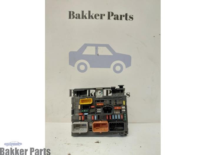 Boîte à fusibles d'un Peugeot 308, -, -, 3 mois de garantie, Utilisé