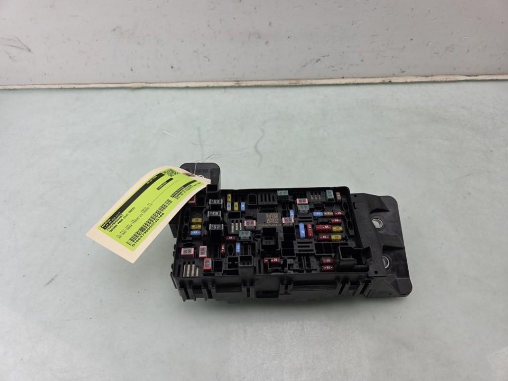 ZEKERINGKAST RAM 1500 Crew Cab (DS) (01-2010/12-2018), Taurusavenue 1
2132 LS  Hoofddorp, NL, Webaccessibility@stellantis.com