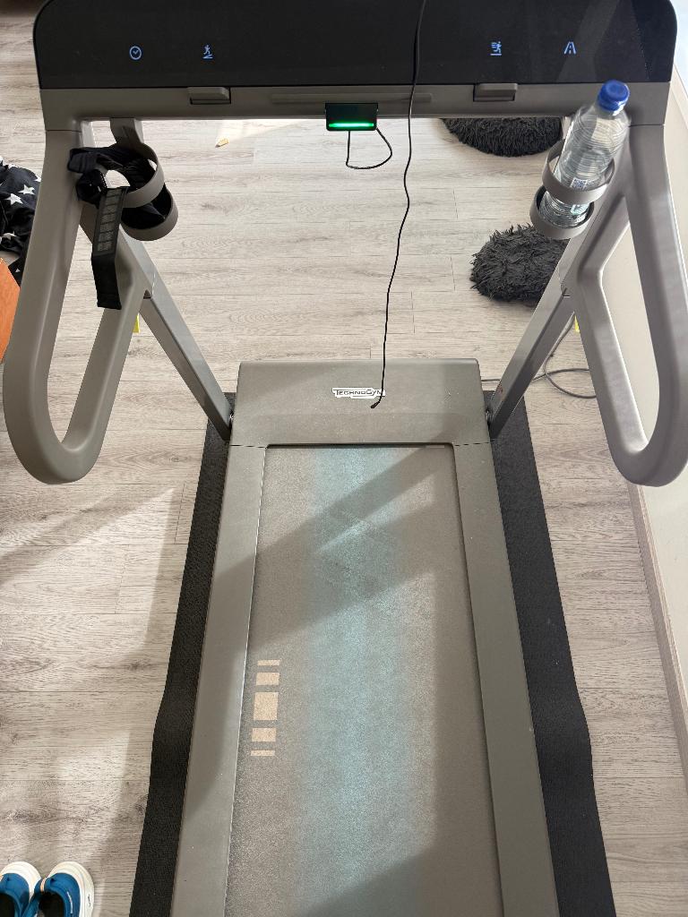 technogym my run loopband, Sport en Fitness, Fitnessmaterialen, Ophalen, Gebruikt