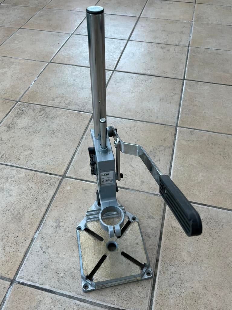 Colonne de forage standard, Bricolage & Construction, Outillage | Foreuses, Enlèvement, Comme neuf, Perceuse