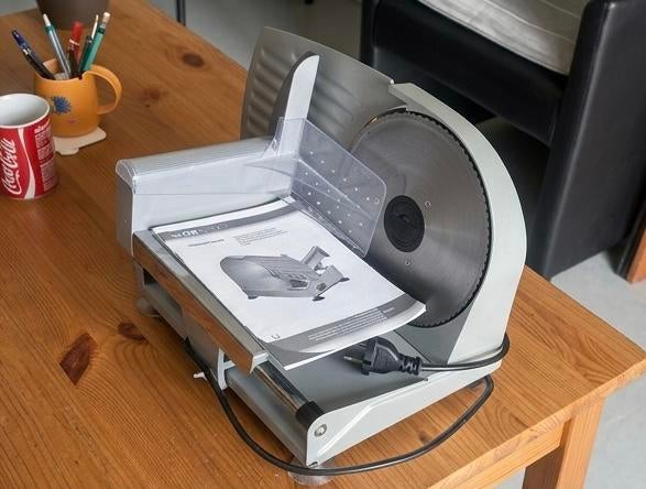 Elektrische snijmachine (brood-/vlees-/kaassnijder), Zakelijke goederen, Horeca | Keukenapparatuur, Ophalen, Nieuw zonder verpakking