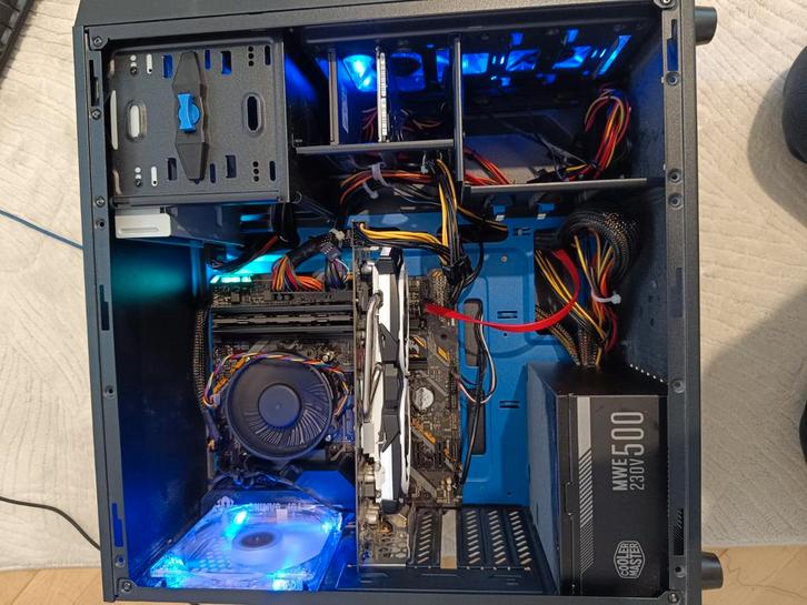 Budget Gaming PC - Intel i3-8100 - RX 580 8GB - 16GB RAM, Informatique & Logiciels, Ordinateurs de bureau, Utilisé, 3 à 4 Ghz