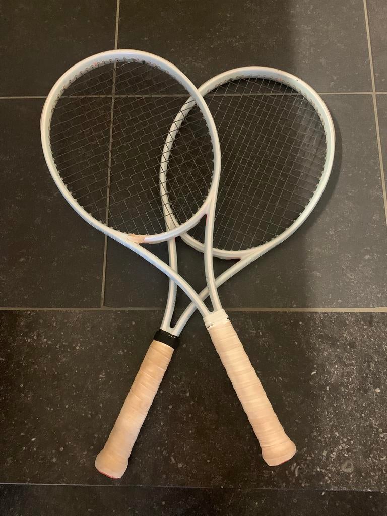 2x Wilson shift 99 285 gr v1 16x29 L2, Sport en Fitness, Tennis, Gebruikt, Wilson, Racket, Ophalen