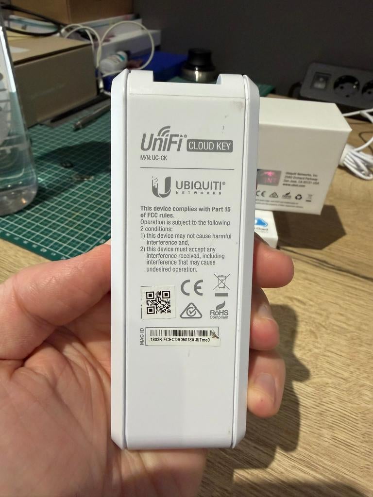 Ubiquiti Unifi Cloud Key Gen 1, Computers en Software, Netwerk switches, Ophalen of Verzenden, Gebruikt
