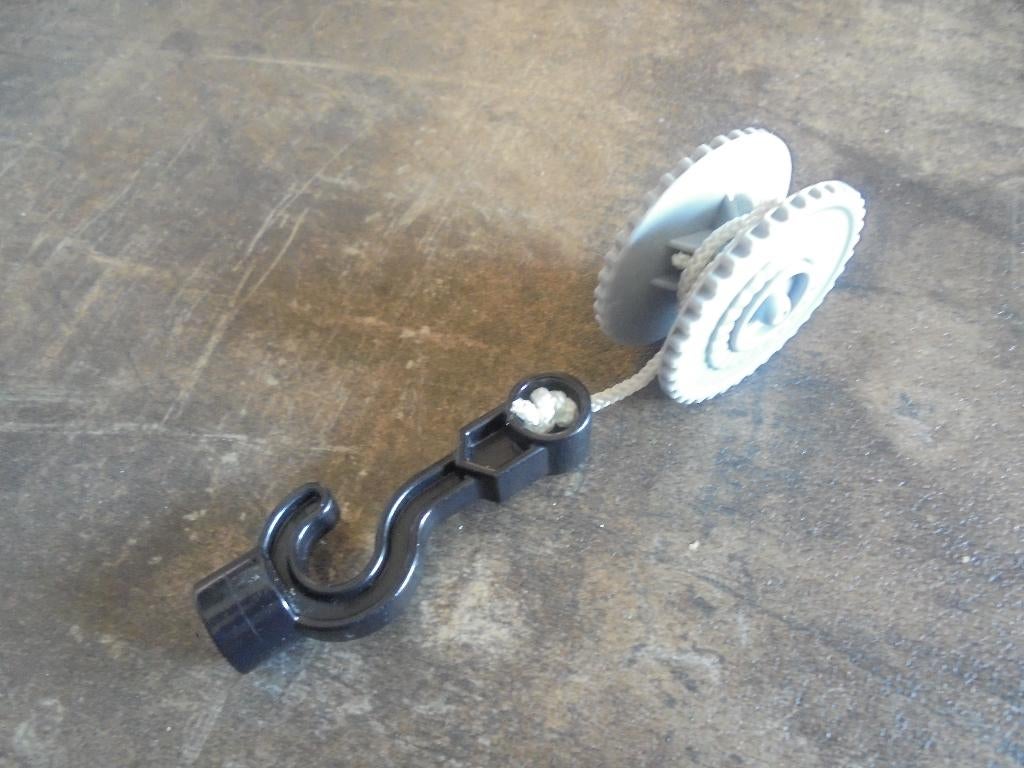 Lego Duplo Winch Drum Narrow with Hook (zie foto's), Ophalen of Verzenden, Gebruikt, Losse stenen, Duplo