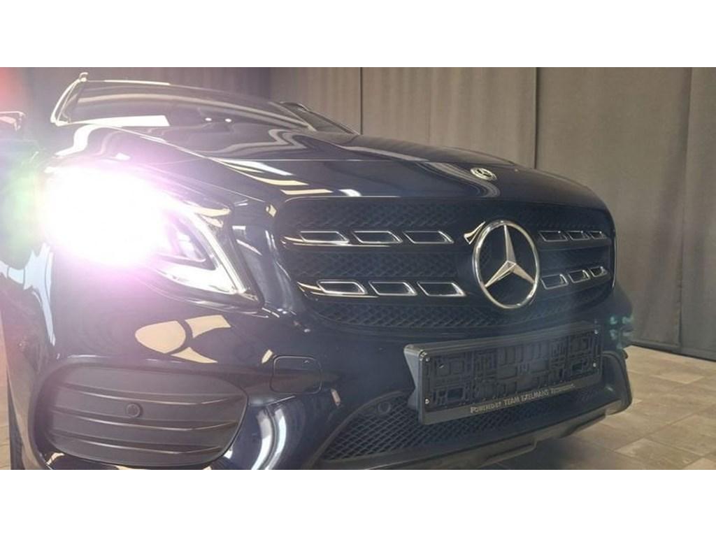 Mercedes-Benz GLA 200 200 AMG Line AUT, Auto's, Mercedes-Benz, Automaat, Blauw, 156 pk, Xenon verlichting