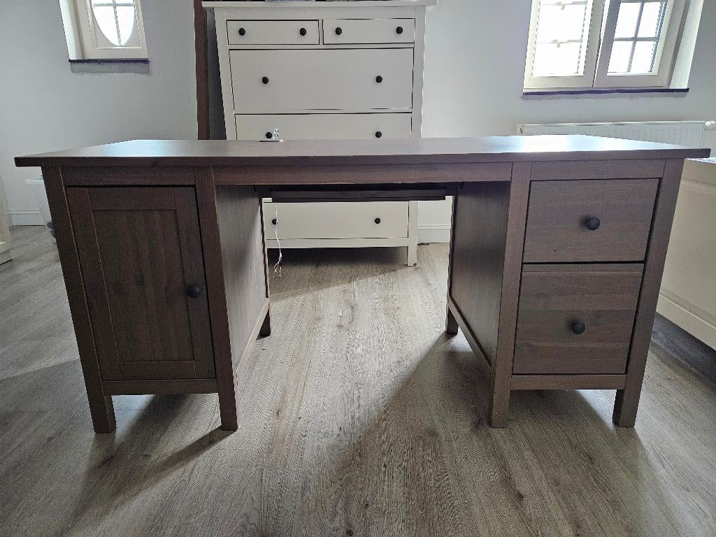 Bureau + gratis bureaustoel, Huis en Inrichting, Bureaus, Ophalen, Gebruikt, Hout, Schoolbureau