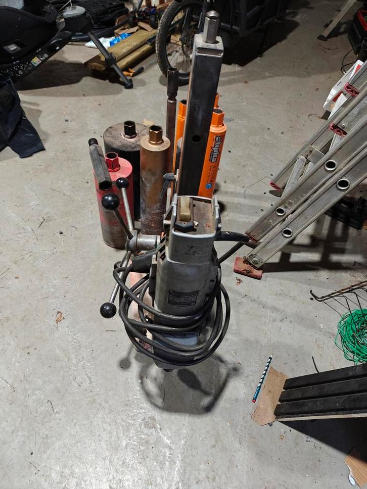 CARDI Diamant boor op statief met toebehoren, Bricolage & Construction, Outillage | Foreuses, Enlèvement