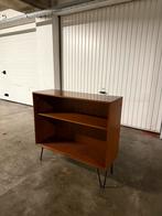 Retro opbergkast met metalen poten, Ophalen, Zo goed als nieuw