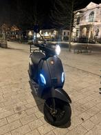 Scooter a klasse, Fietsen en Brommers, Ophalen, Zo goed als nieuw