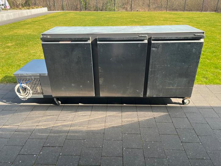 Koelkast op wielen, Electroménager, Réfrigérateurs & Frigos, Utilisé, Sans bac à congélation, 200 litres ou plus, 85 à 120 cm