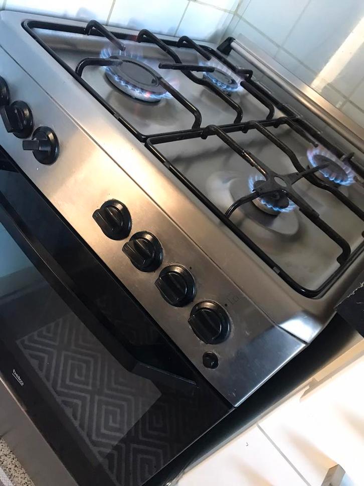 Gas-/elektrisch fornuis, Elektronische apparatuur, Fornuizen, Gebruikt, Tussenbouw, Gas, 4 kookzones