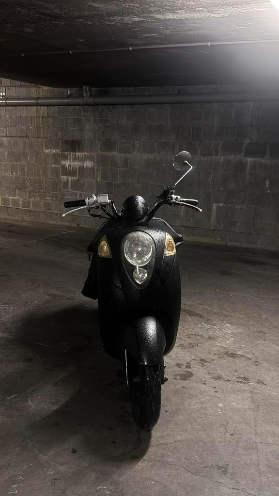 Sym mio 50cc, Vélos & Vélomoteurs, Scooters | SYM, Comme neuf, Mio, Enlèvement