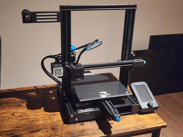 Creality Ender 3 v2 met upgrades - 3D printer, Computers en Software, 3D Printers, Zo goed als nieuw, Ophalen