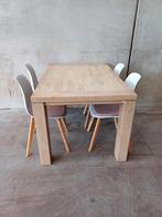 4 stoelen met kussentjes en tafel, Ophalen, Zo goed als nieuw