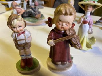 Bisquit beeldjes beschikbaar voor biedingen