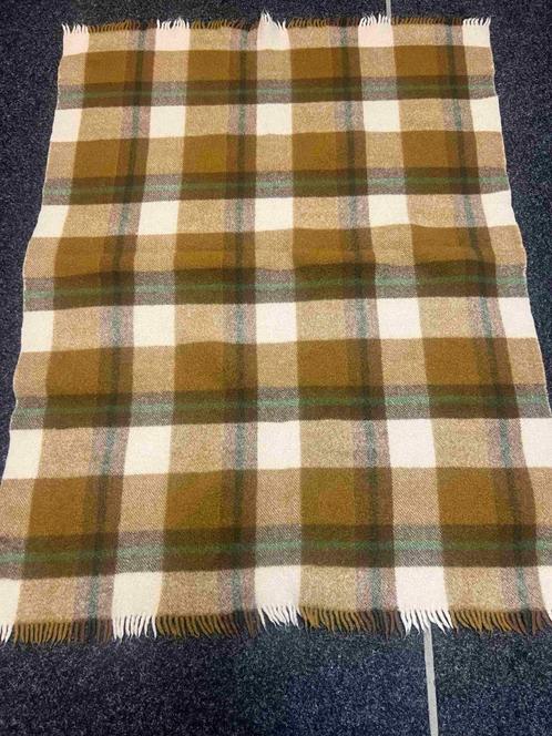 Vintage retro geruite wollen deken 137/104, Huis en Inrichting, Woonaccessoires | Plaids en Woondekens, Gebruikt, Ophalen of Verzenden