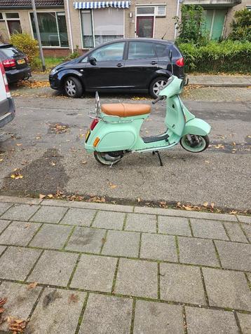 Te koop Vespa PK50 beschikbaar voor biedingen