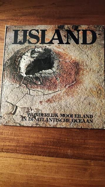 Ijsland-wonderbaarlijk mooi eiland in de atlantische oceaan beschikbaar voor biedingen