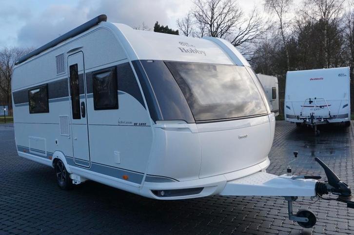 Beau hobby pour 4 pers.avec déménageur, auvent,SALLE DE BAIN, Caravanes & Camping, Caravanes, Entreprise, jusqu'à 4, Banquette en rond